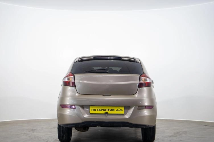 Chery Very 5 из 6