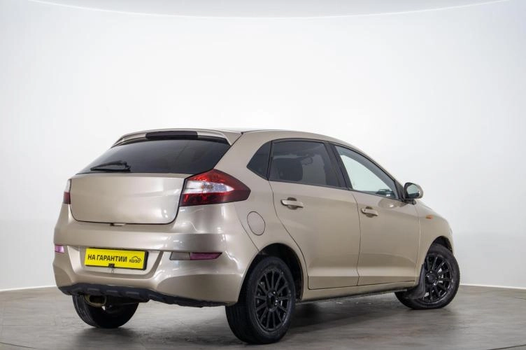 Chery Very 4 из 6