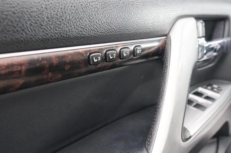 Toyota Land Cruiser 20 из 26