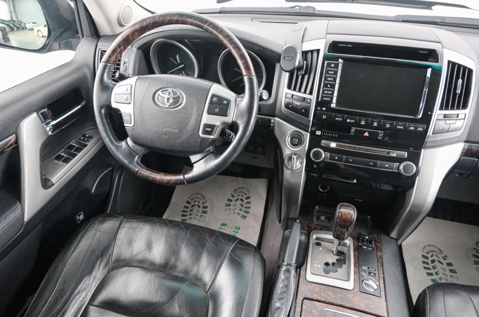 Toyota Land Cruiser 9 из 26