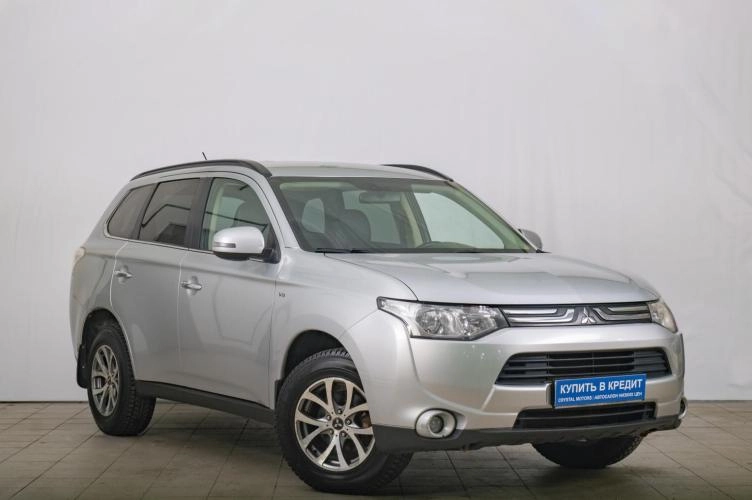 Mitsubishi Outlander 1 из 5