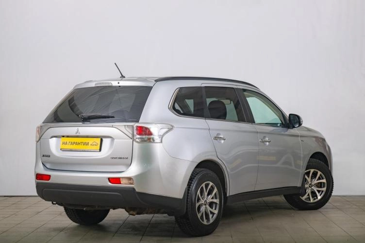 Mitsubishi Outlander 6 из 6