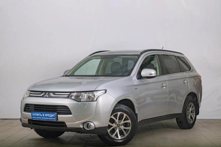 Mitsubishi Outlander 2 из 5