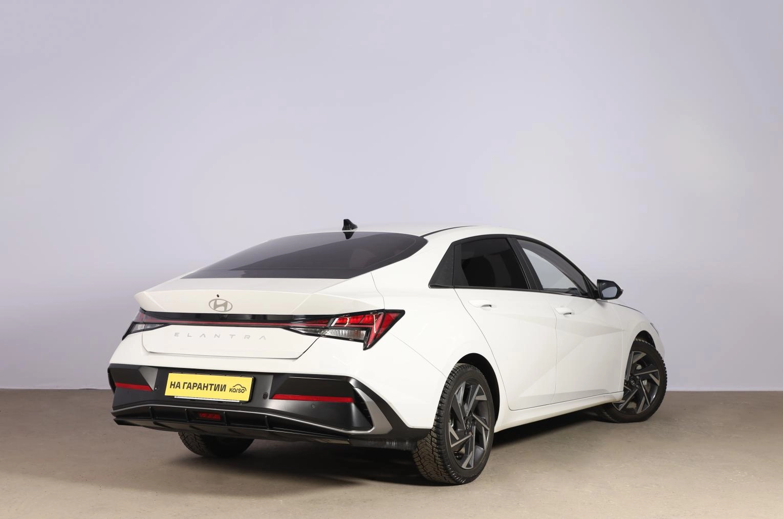 Hyundai Elantra 6 из 18