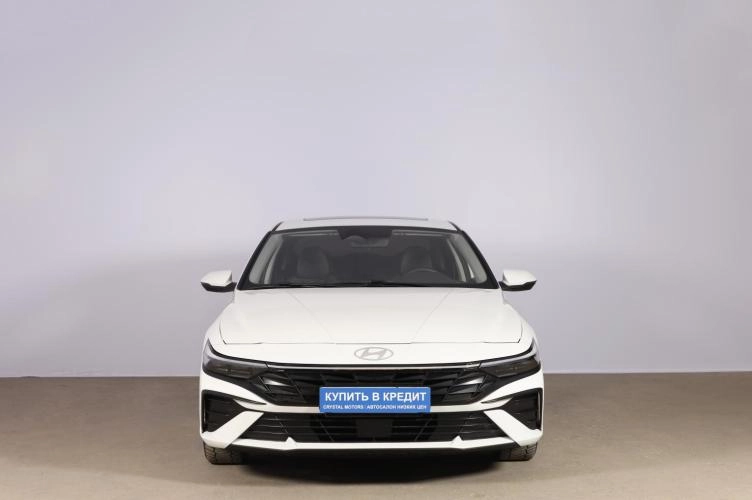 Hyundai Elantra 2 из 6