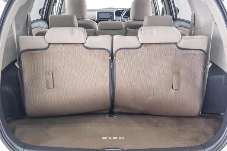 Toyota Wish 23 из 23