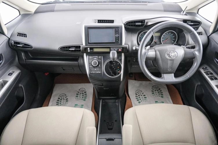 Toyota Wish 10 из 23