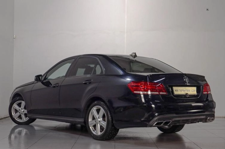 Mercedes-Benz E-класс 6 из 6