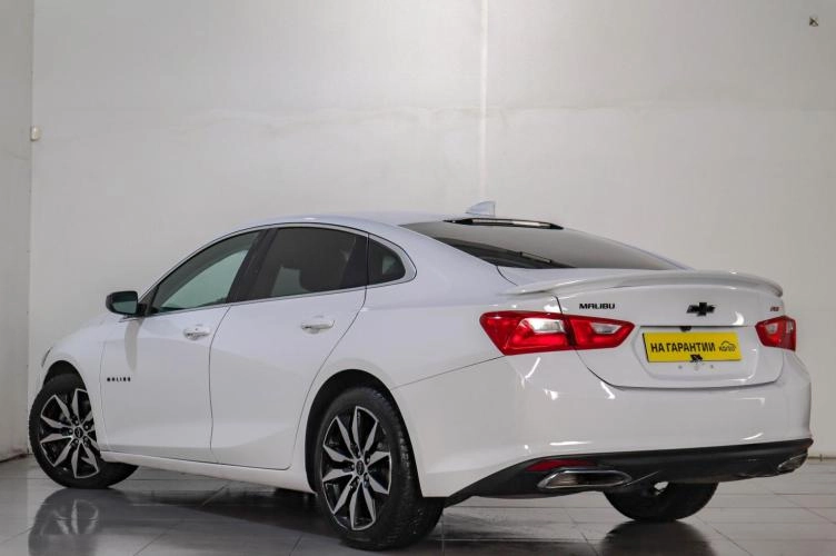 Chevrolet Malibu 6 из 6