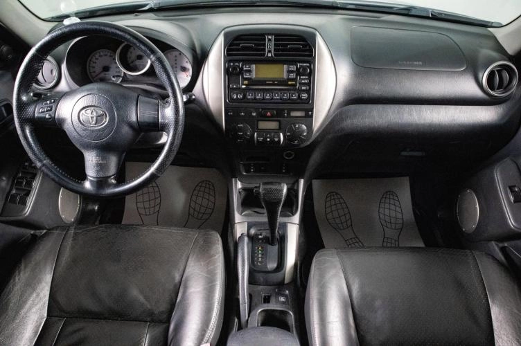 Toyota RAV4 12 из 16
