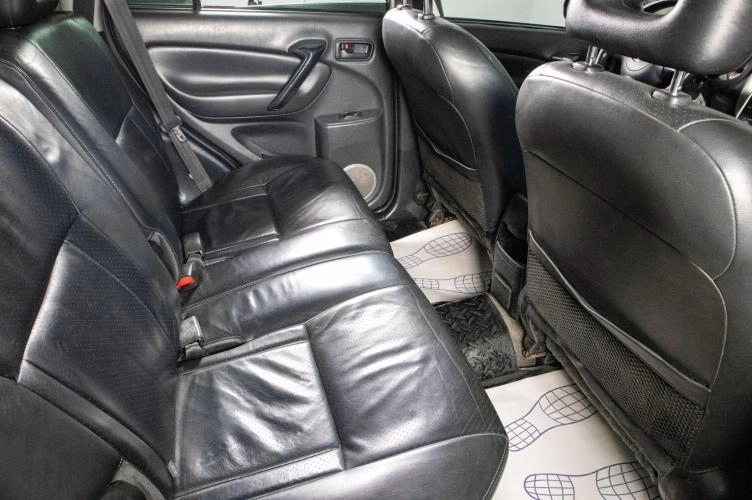 Toyota RAV4 16 из 16