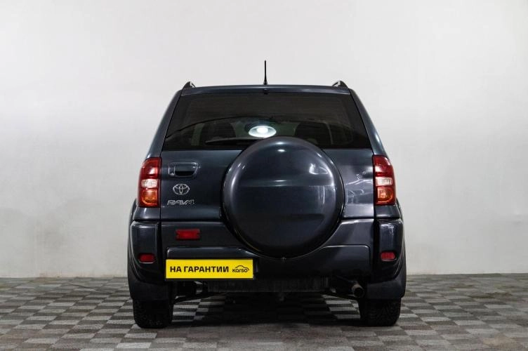Toyota RAV4 5 из 16