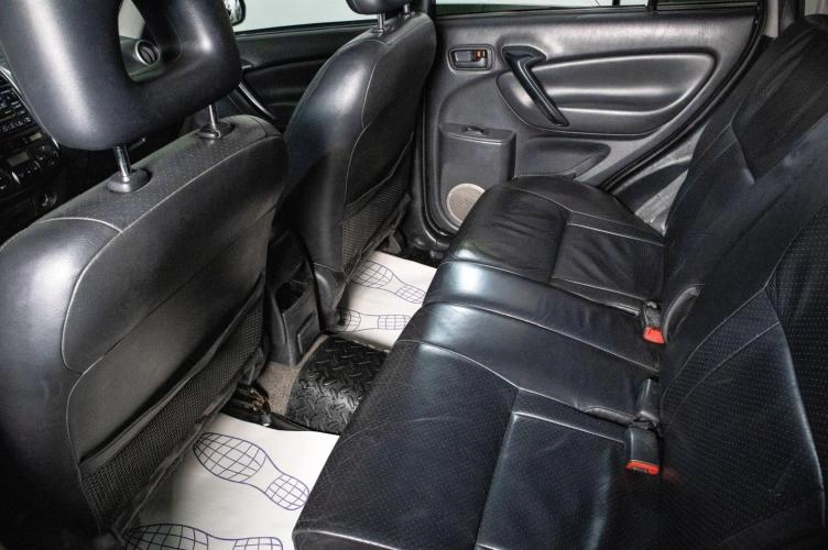 Toyota RAV4 15 из 16