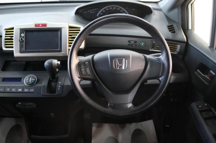 Honda Freed 11 из 21