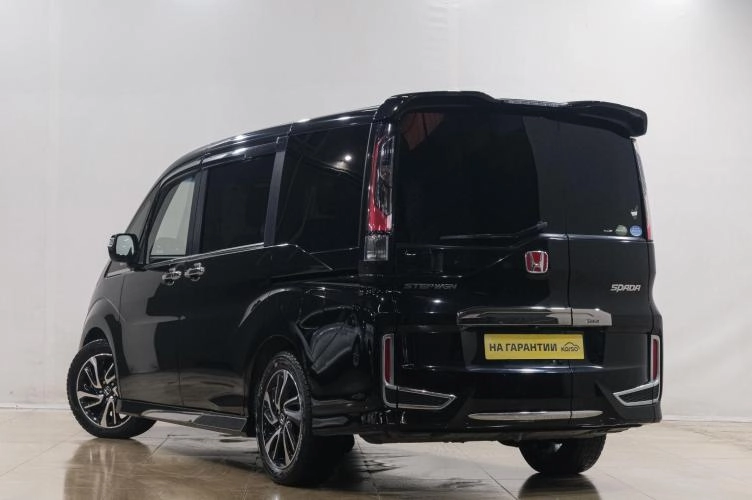 Honda Stepwgn 4 из 6