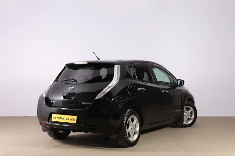 Nissan Leaf 4 из 5