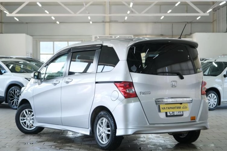 Honda Freed 4 из 5