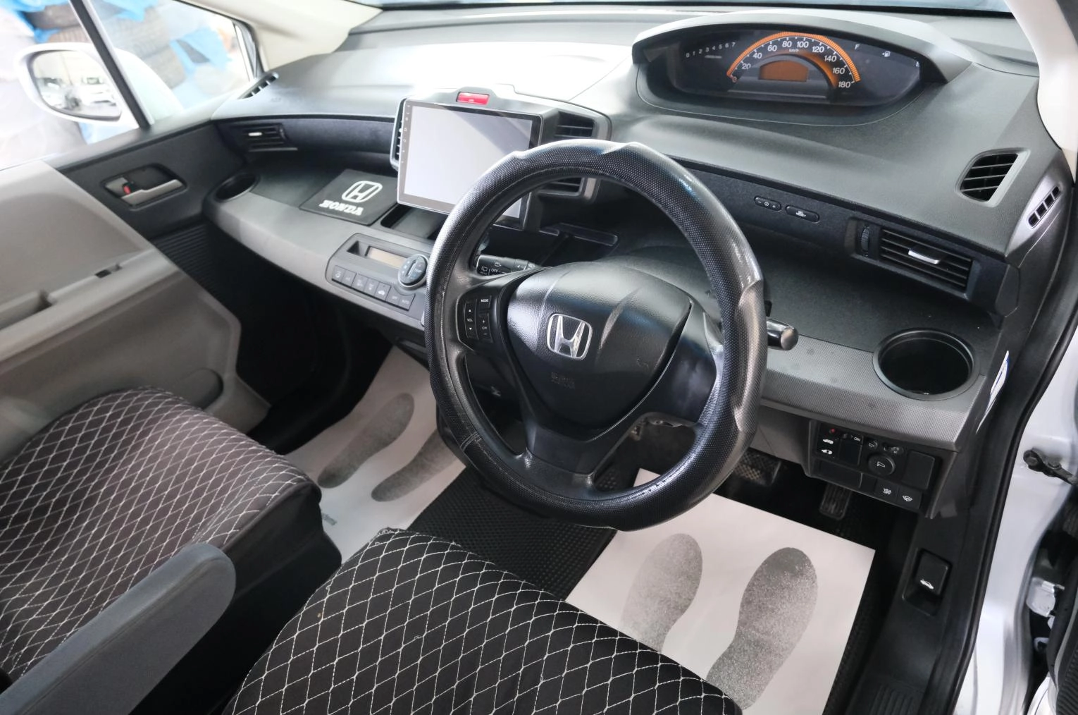 Honda Freed 10 из 23
