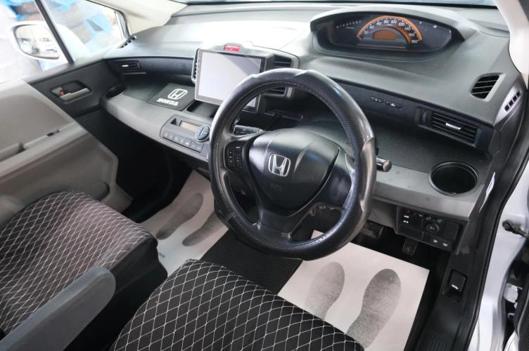 Honda Freed 10 из 23