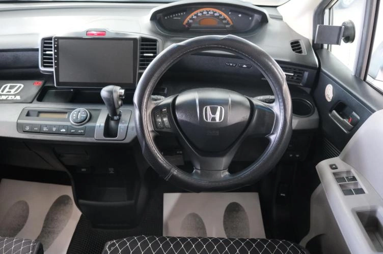 Honda Freed 11 из 23