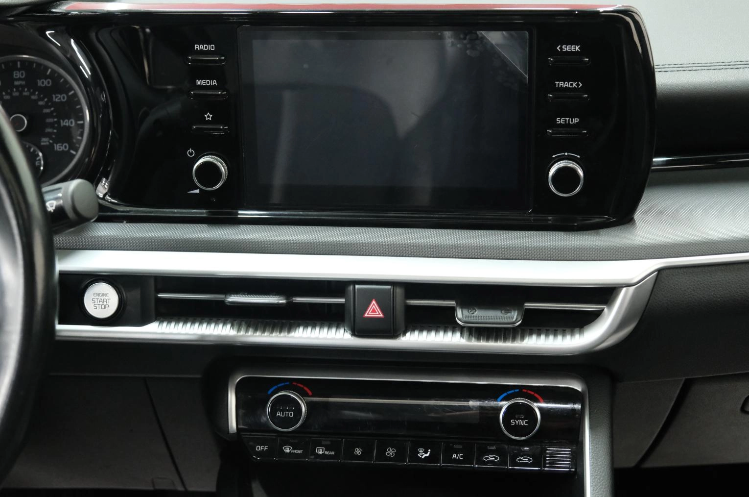 KIA K5 17 из 24