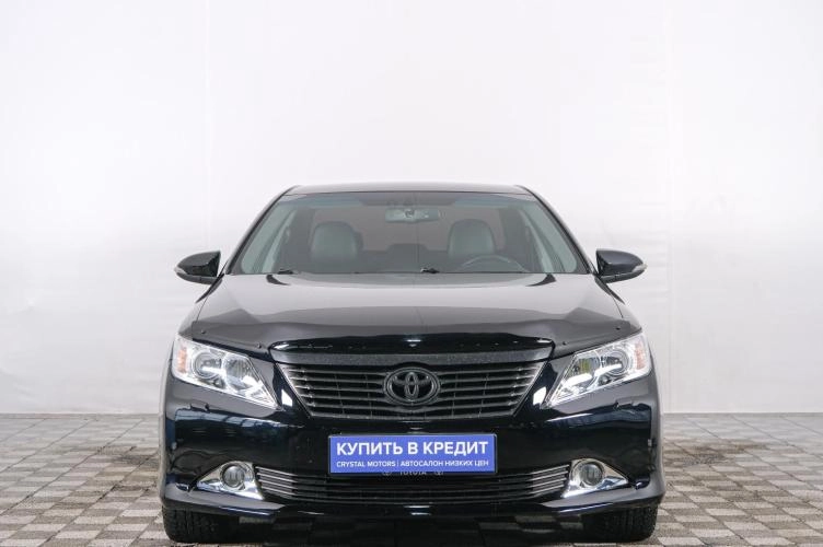 Toyota Camry 2 из 5