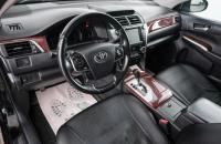 Toyota Camry 8 из 21