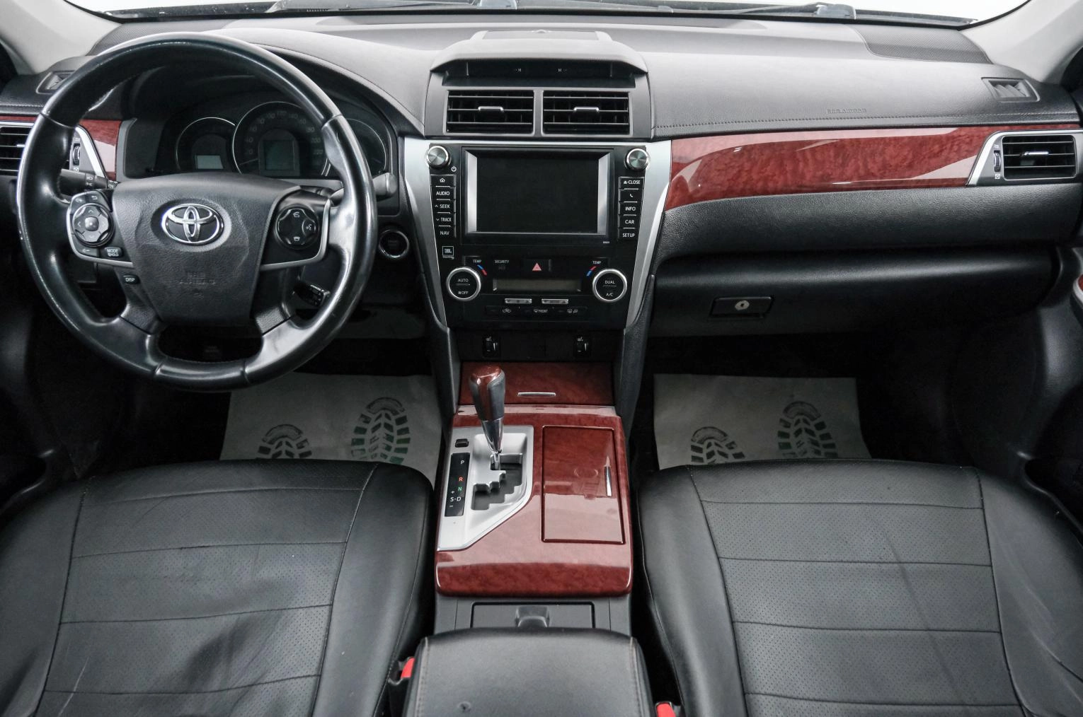 Toyota Camry 10 из 21