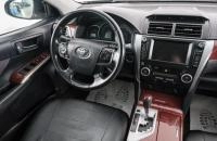 Toyota Camry 9 из 21