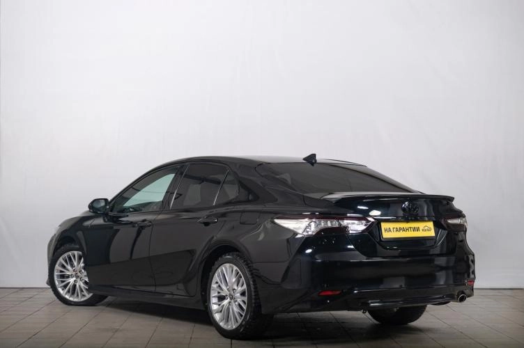 Toyota Camry 5 из 5