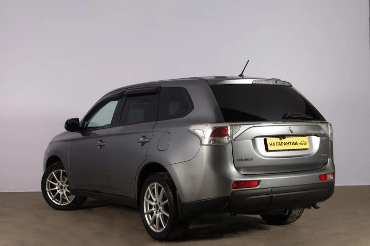 Mitsubishi Outlander 4 из 6
