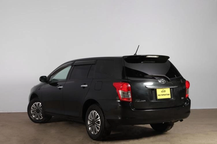 Toyota Corolla Fielder 4 из 6