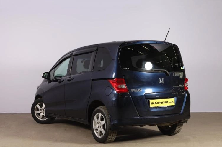 Honda Freed 4 из 6