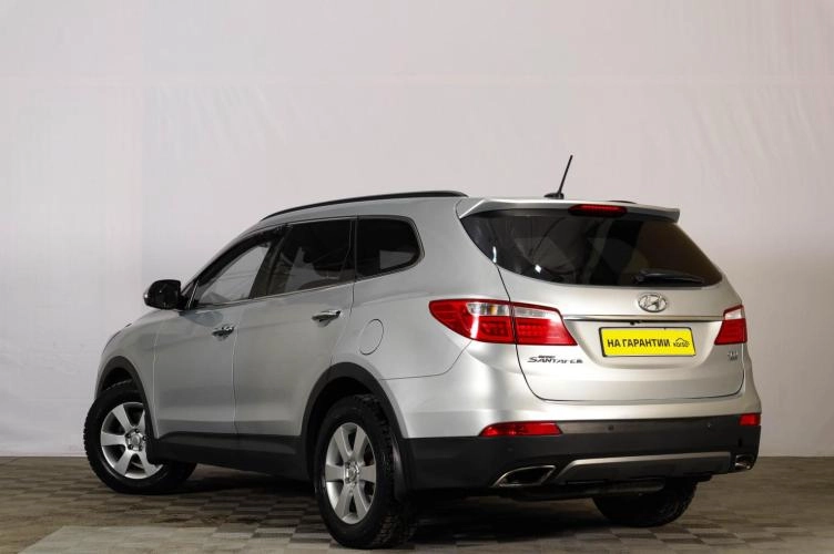 Hyundai Grand Santa Fe 6 из 6