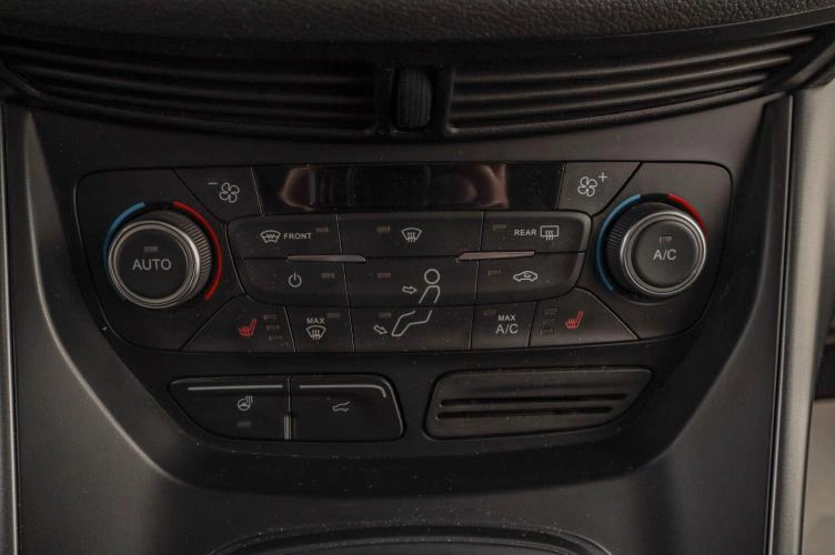 Ford Kuga 15 из 20