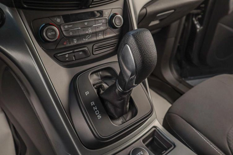 Ford Kuga 17 из 20