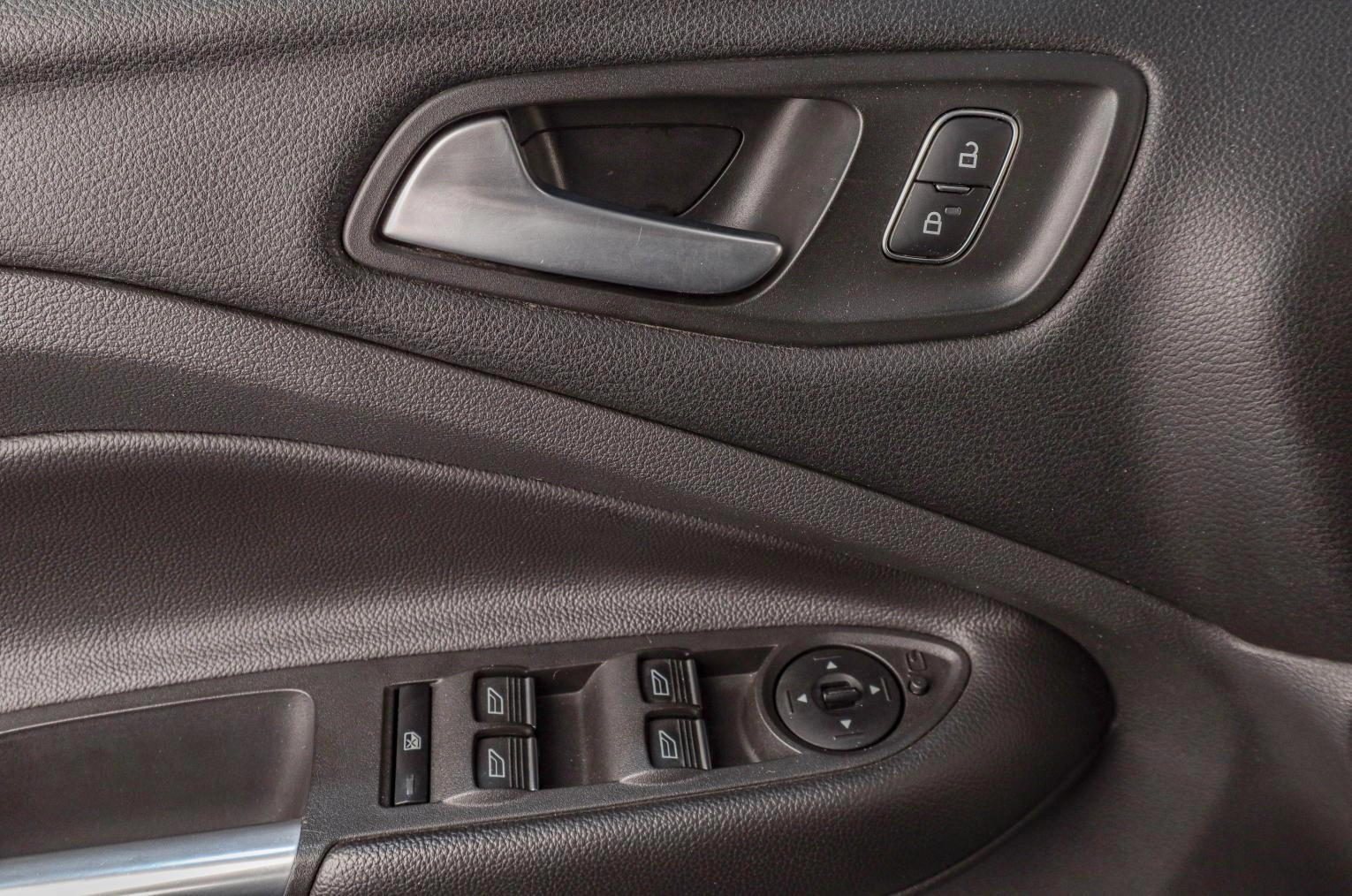 Ford Kuga 8 из 20