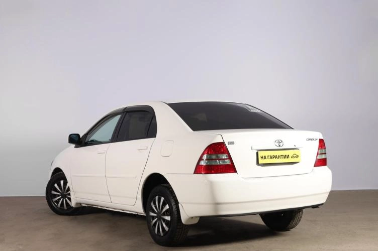 Toyota Corolla 4 из 6