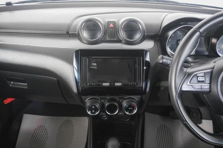 Suzuki Swift 18 из 22