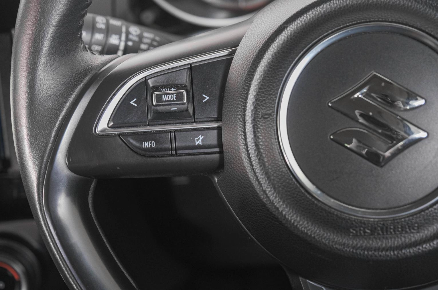 Suzuki Swift 17 из 22