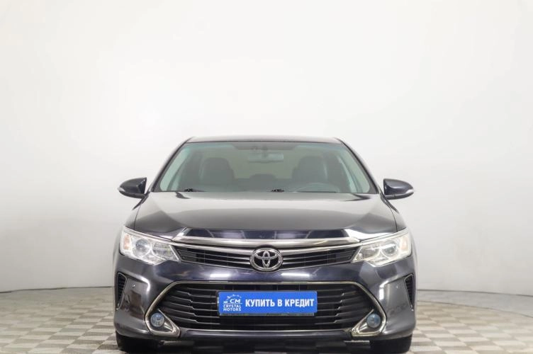 Toyota Camry 2 из 5