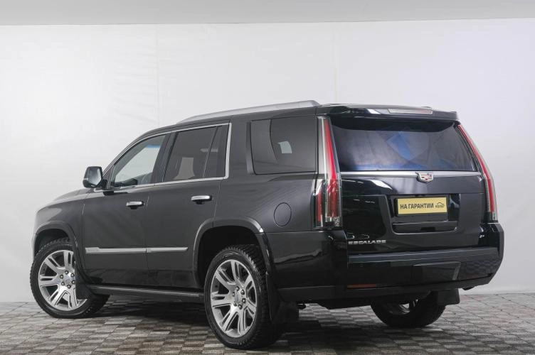 Cadillac Escalade 4 из 6