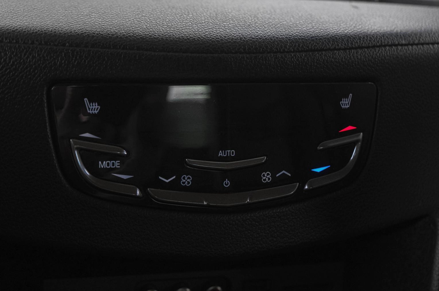 Cadillac Escalade 25 из 32