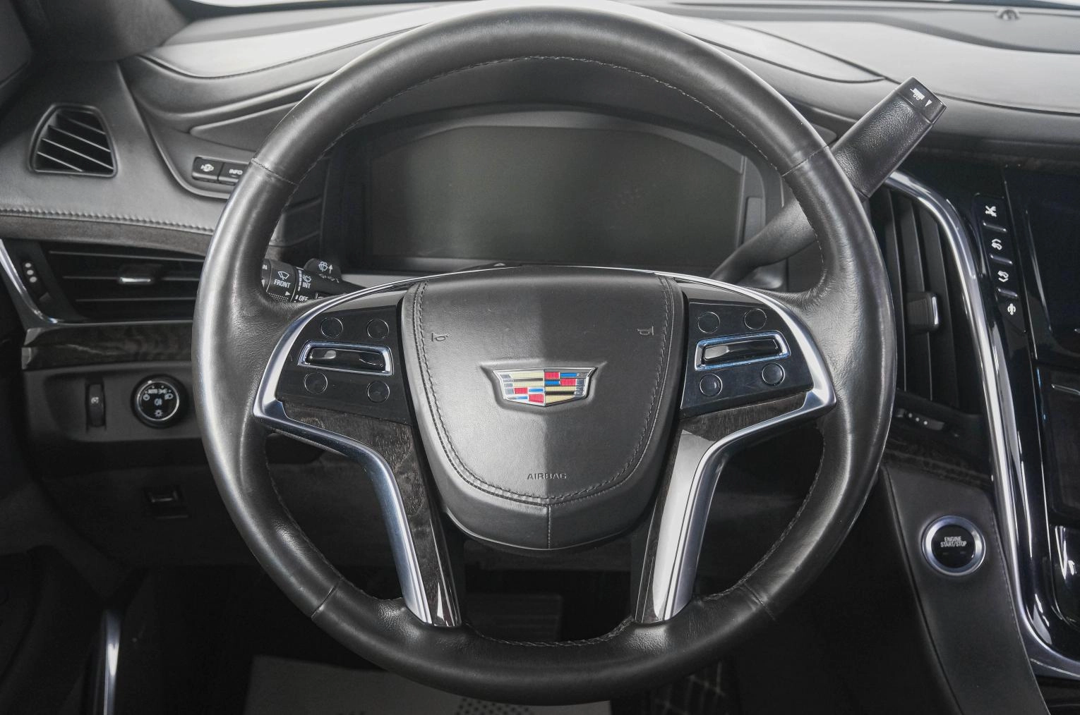 Cadillac Escalade 15 из 32