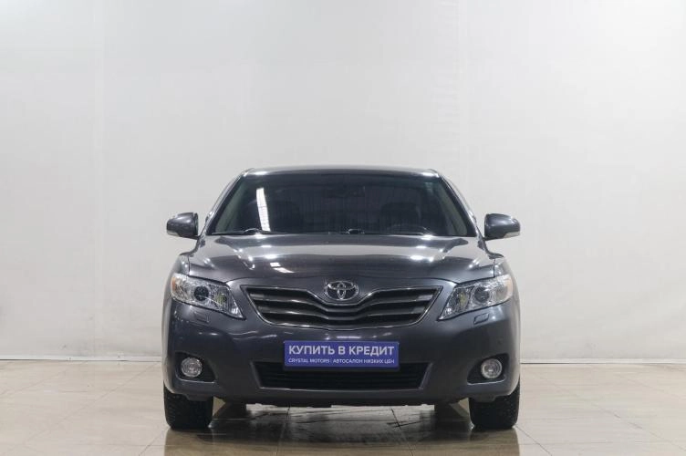 Toyota Camry 2 из 5