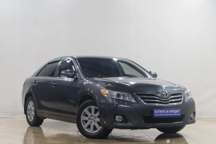 Toyota Camry 1 из 5