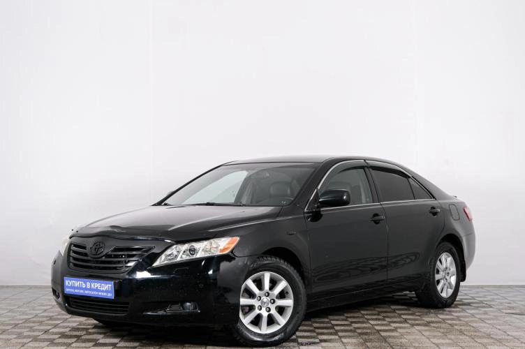 Toyota Camry 3 из 5
