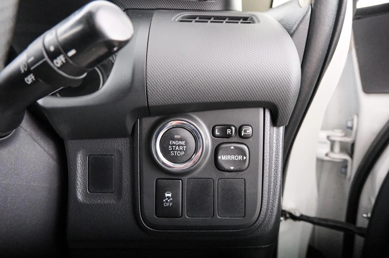 Toyota Wish 18 из 22
