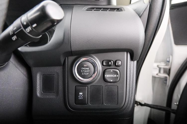 Toyota Wish 18 из 22