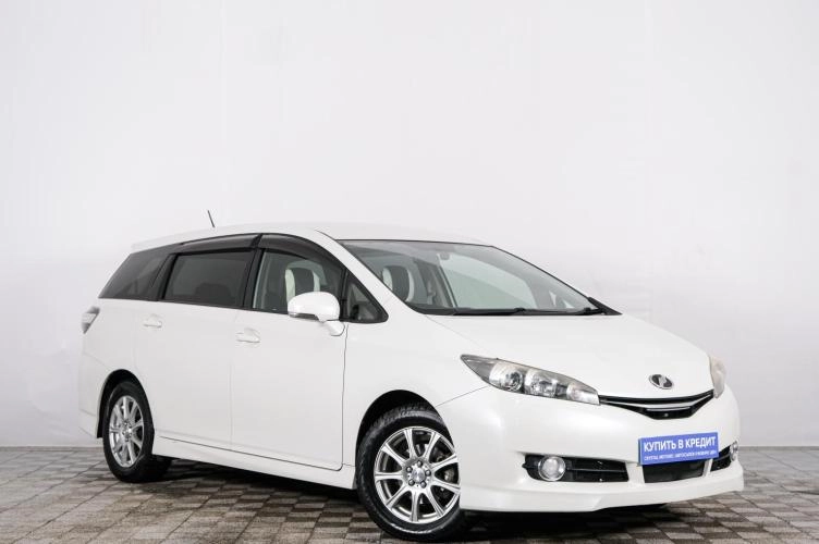 Toyota Wish 1 из 5